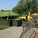Bed & Breakfast La Corte Ferrara