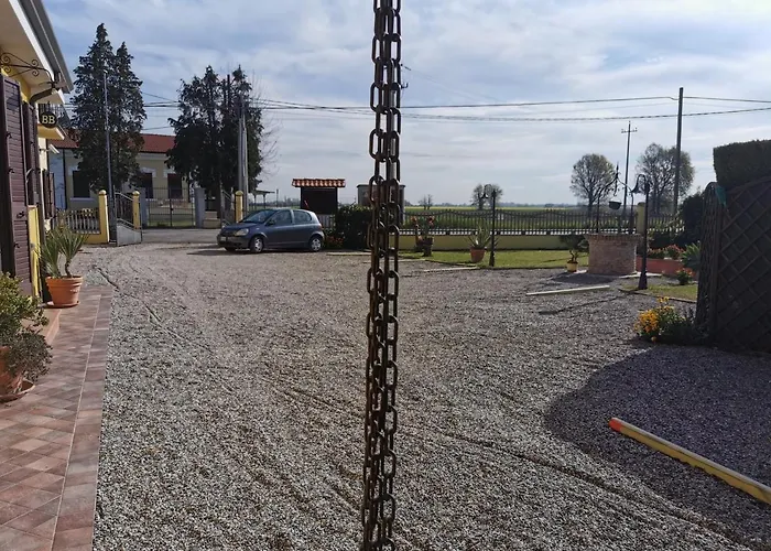 Nocleg ze śniadaniem La Corte 4*